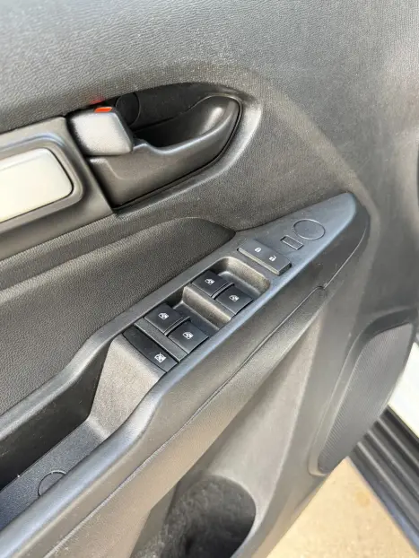 CHEVROLET S10 2.4 CABINE DUPLA, Foto 13