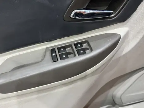 CHEVROLET Spin 1.8 4P FLEX LTZ AUTOM�TICO, Foto 10