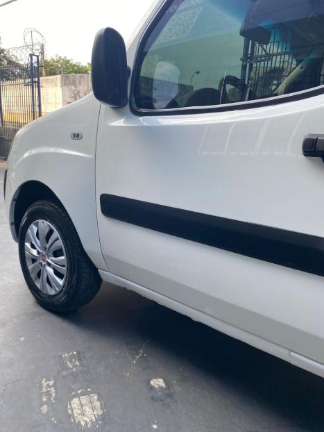 FIAT Doblo 1.8 16V 4P FLEX ESSENCE 7 LUGARES, Foto 5 FIAT Doblo 1.8 16V 4P FLEX ESSENCE 7 LUGARES, Foto 5
