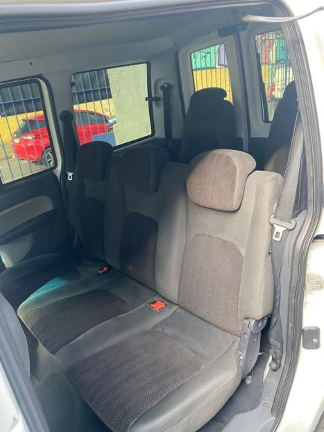 FIAT Doblo 1.8 16V 4P FLEX ESSENCE 7 LUGARES, Foto 6 FIAT Doblo 1.8 16V 4P FLEX ESSENCE 7 LUGARES, Foto 6