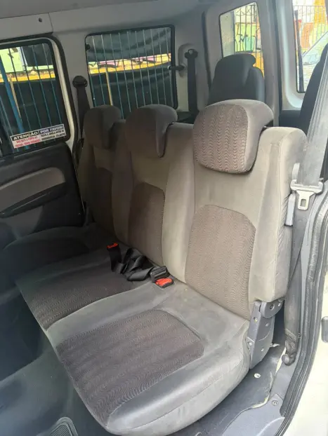 FIAT Doblo 1.8 16V 4P FLEX ESSENCE 7 LUGARES, Foto 2