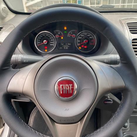 FIAT Grand Siena 1.6 16V 4P ESSENCE FLEX, Foto 2