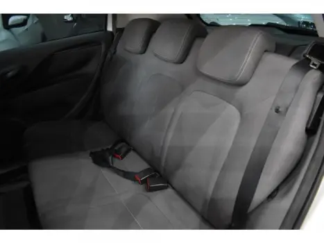 FIAT Punto 1.4 4P ATTRACTIVE FLEX, Foto 6 FIAT Punto 1.4 4P ATTRACTIVE FLEX, Foto 6