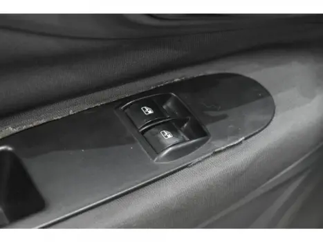 FIAT Punto 1.4 4P ATTRACTIVE FLEX, Foto 9 FIAT Punto 1.4 4P ATTRACTIVE FLEX, Foto 9