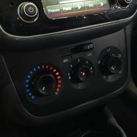 FIAT Punto 1.4 4P FLEX ATTRACTIVE ITALIA, Foto 13