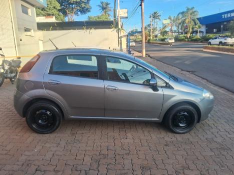 FIAT Punto 1.4 FLEX 4P, Foto 5