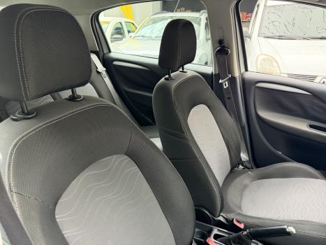 FIAT Punto 1.6 16V 4P FLEX ESSENCE DUALOGIC AUTOMATIZADO, Foto 7