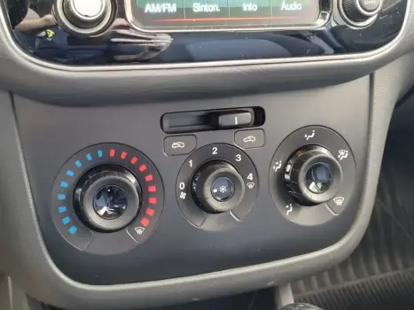 FIAT Punto 1.6 16V 4P FLEX ESSENCE SP DUALOGIC AUTOMATIZADO, Foto 3