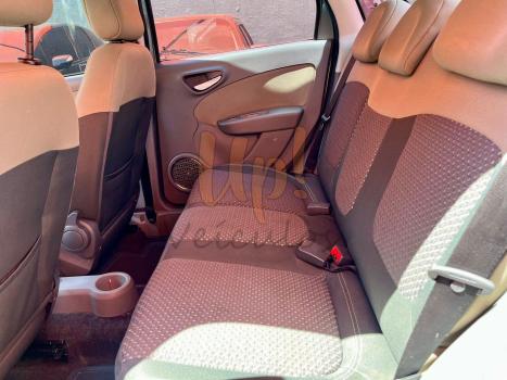 FIAT Siena 1.6 16V 4P ESSENCE FLEX, Foto 16