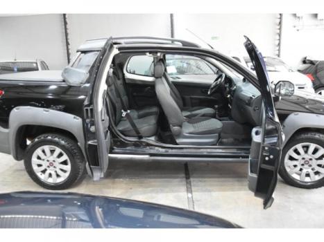 FIAT Strada 1.8 16V FLEX ADVENTURE CABINE DUPLA, Foto 2