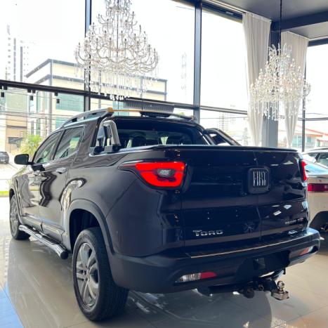 FIAT Toro 2.4 16V 4P MULTIAIR FLEX VOLCANO AUTOM�TICO, Foto 9