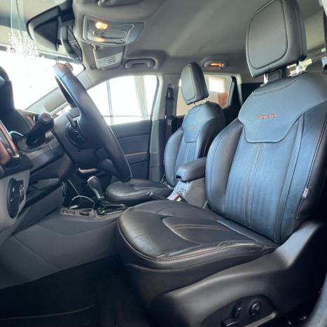 FIAT Toro 2.4 16V 4P MULTIAIR FLEX VOLCANO AUTOM�TICO, Foto 13