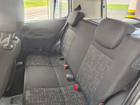 FIAT Uno 1.0 FLEX VIVACE, Foto 6