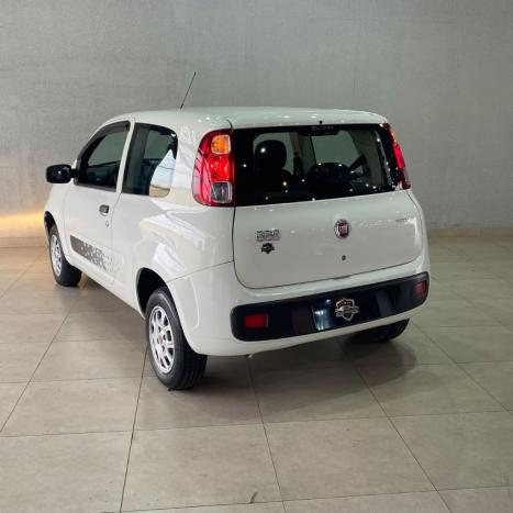 FIAT Uno 1.0 FLEX VIVACE, Foto 2