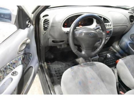 FORD Courier 1.6 L, Foto 3