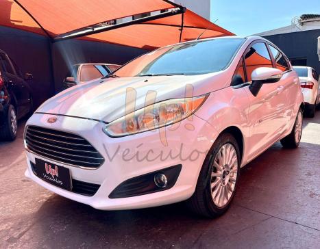 FORD Fiesta Hatch 1.6 16V 4P FLEX TITANIUM POWERSHIFT AUTOMTICO, Foto 2