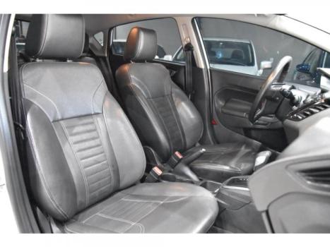 FORD Fiesta Hatch 1.6 16V 4P FLEX TITANIUM POWERSHIFT AUTOMTICO, Foto 4