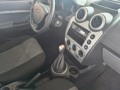 FORD Fiesta Hatch 1.6, Foto 11