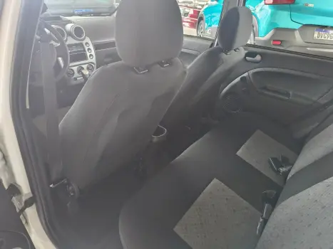 FORD Fiesta Hatch 1.6, Foto 14