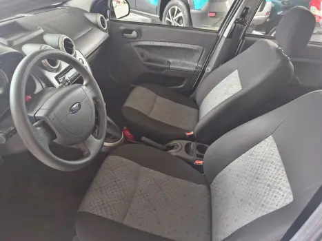 FORD Fiesta Hatch 1.6, Foto 17