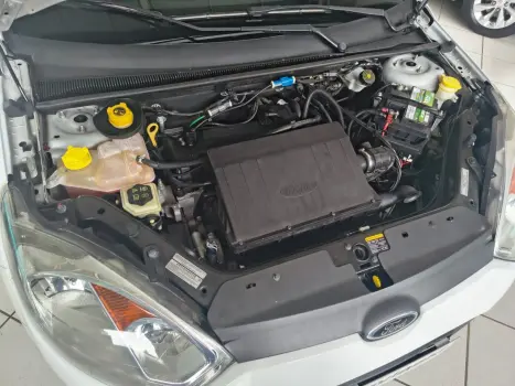 FORD Fiesta Hatch 1.6, Foto 21