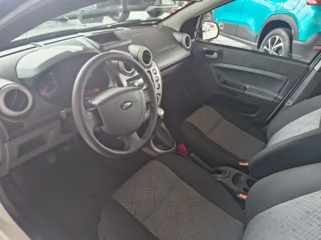 FORD Fiesta Hatch 1.6 4P, Foto 16