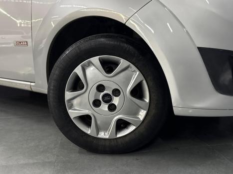 FORD Fiesta Hatch 1.6, Foto 3