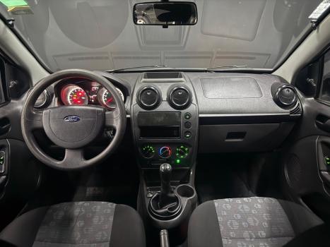 FORD Fiesta Hatch 1.6, Foto 4