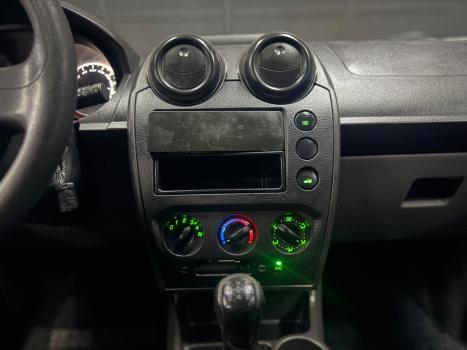 FORD Fiesta Hatch 1.6, Foto 7