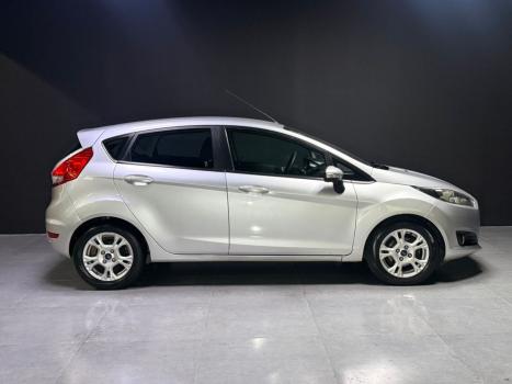 FORD Fiesta Hatch 1.6 16V 4P FLEX SE POWERSHIFT AUTOM�TICO, Foto 2