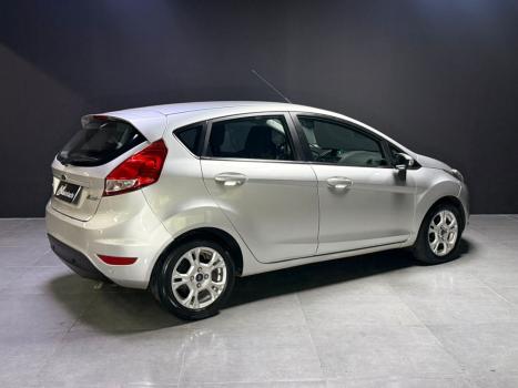 FORD Fiesta Hatch 1.6 16V 4P FLEX SE POWERSHIFT AUTOM�TICO, Foto 4