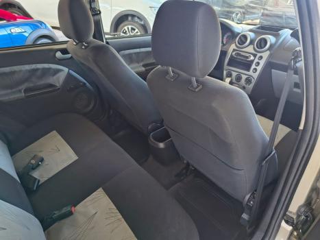 FORD Fiesta Hatch 1.6 4P, Foto 13