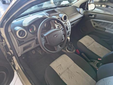 FORD Fiesta Hatch 1.6 4P, Foto 17