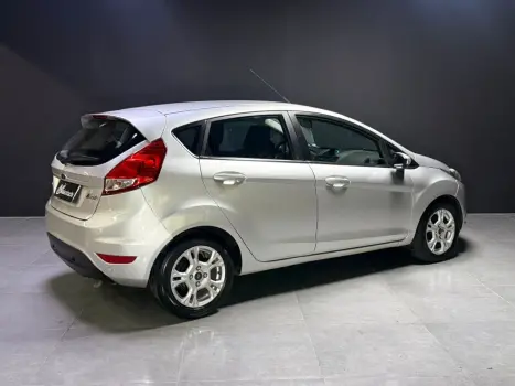FORD Fiesta Hatch 1.6 16V 4P FLEX SE POWERSHIFT AUTOM�TICO, Foto 4