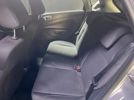 FORD Fiesta Hatch 1.6 16V 4P FLEX SE POWERSHIFT AUTOM�TICO, Foto 10