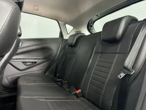 FORD Fiesta Hatch 1.6 4P FLEX TITANIUM POWERSHIFT AUTOM�TICO, Foto 9