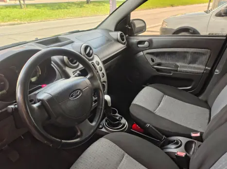 FORD Fiesta Hatch 1.6 4P, Foto 16