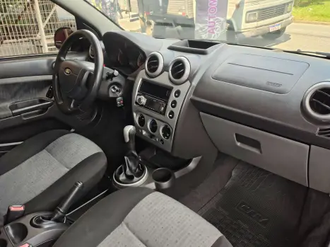 FORD Fiesta Hatch 1.6 4P, Foto 23