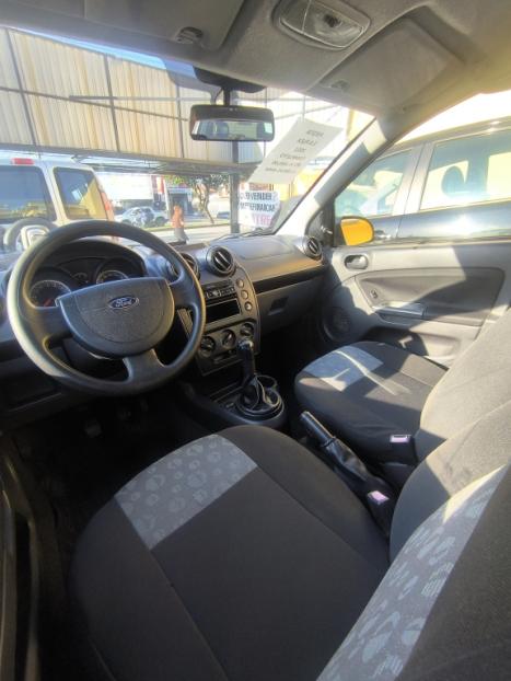 FORD Fiesta Hatch 1.6, Foto 4