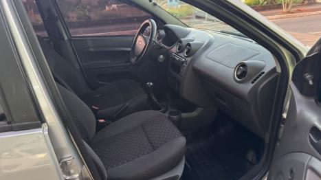 FORD Fiesta Hatch 1.6, Foto 8