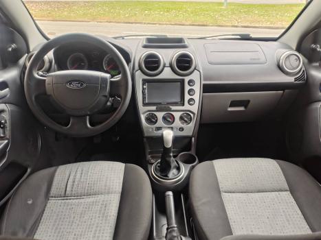 FORD Fiesta Hatch 1.6 4P, Foto 3