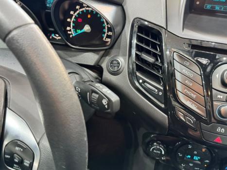 FORD Fiesta Hatch 1.6 4P FLEX TITANIUM POWERSHIFT AUTOM�TICO, Foto 8