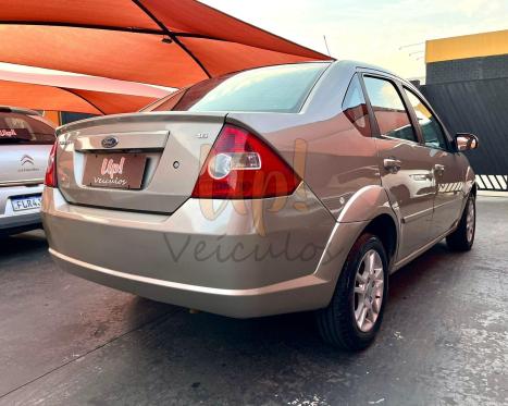 FORD Fiesta Sedan 1.6 4P FLEX, Foto 3 FORD Fiesta Sedan 1.6 4P FLEX, Foto 3