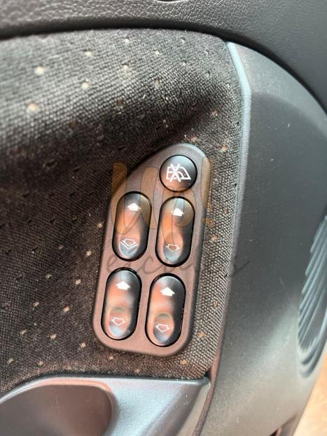 FORD Fiesta Sedan 1.6 4P FLEX, Foto 11 FORD Fiesta Sedan 1.6 4P FLEX, Foto 11