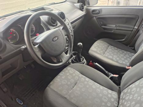 FORD Fiesta Sedan 1.0 4P, Foto 2