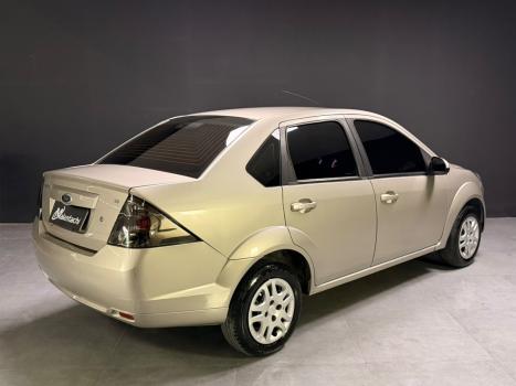 FORD Fiesta Sedan 1.6 4P ROCAM FLEX, Foto 3