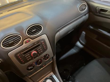 FORD Focus Hatch 1.6 16V 4P FLEX GL, Foto 5