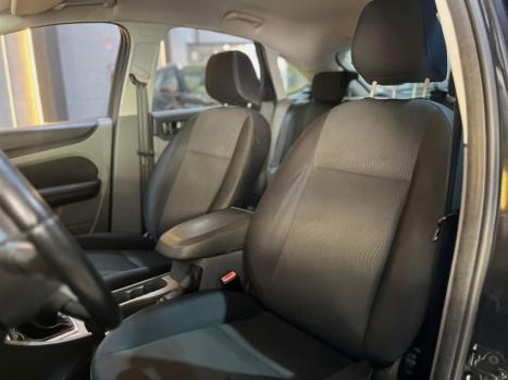 FORD Focus Hatch 1.6 16V 4P FLEX GL, Foto 13