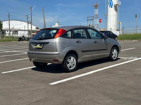 FORD Focus Hatch 1.6 4P, Foto 4