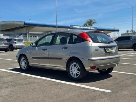 FORD Focus Hatch 1.6 4P, Foto 6